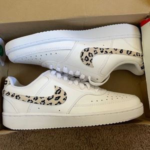 NWT Women’s Size 7.5 Low Court Leopard Sneakers